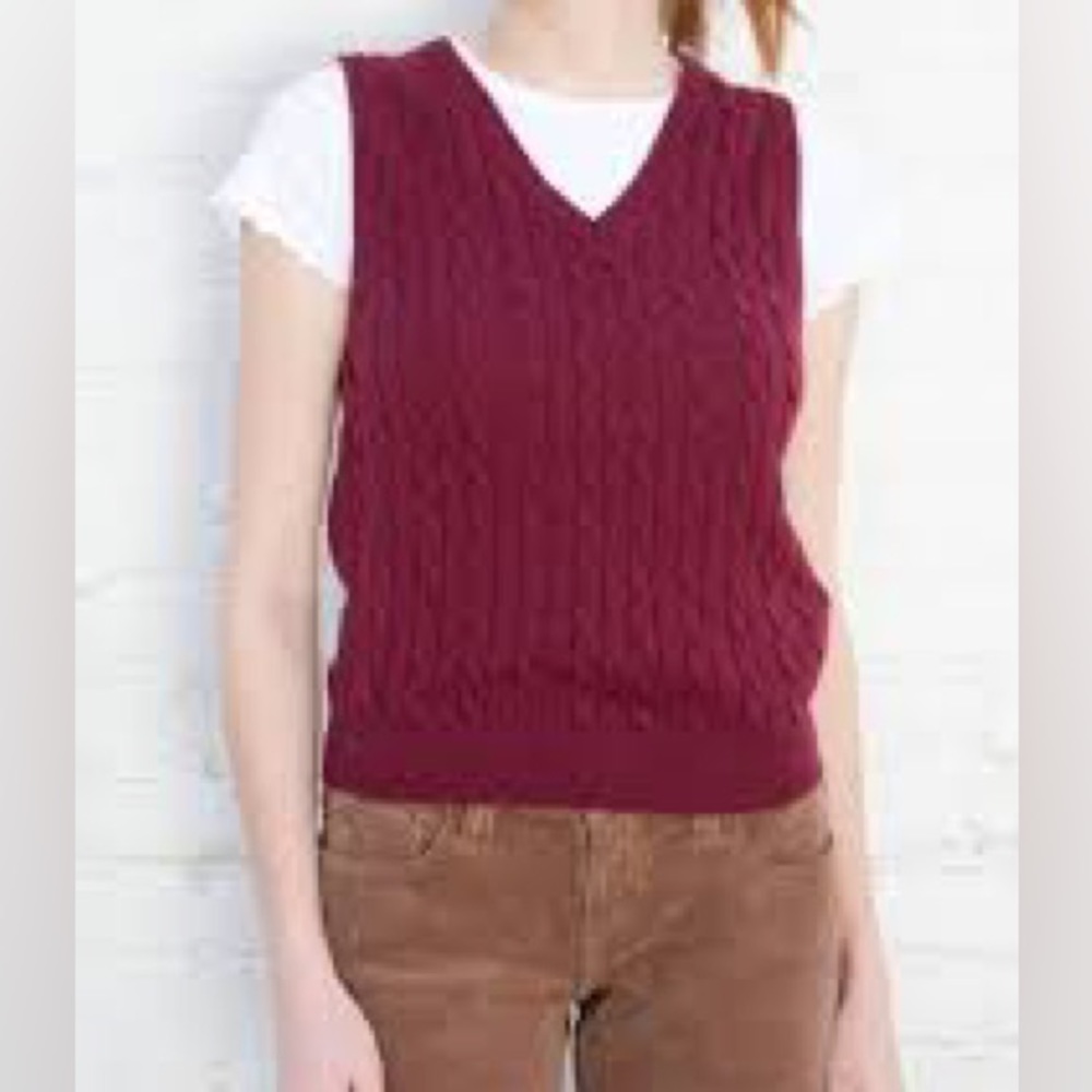 * NEVER WORN* BURGUNDY RED BRANDY MELVILLE SWEATER VEST
